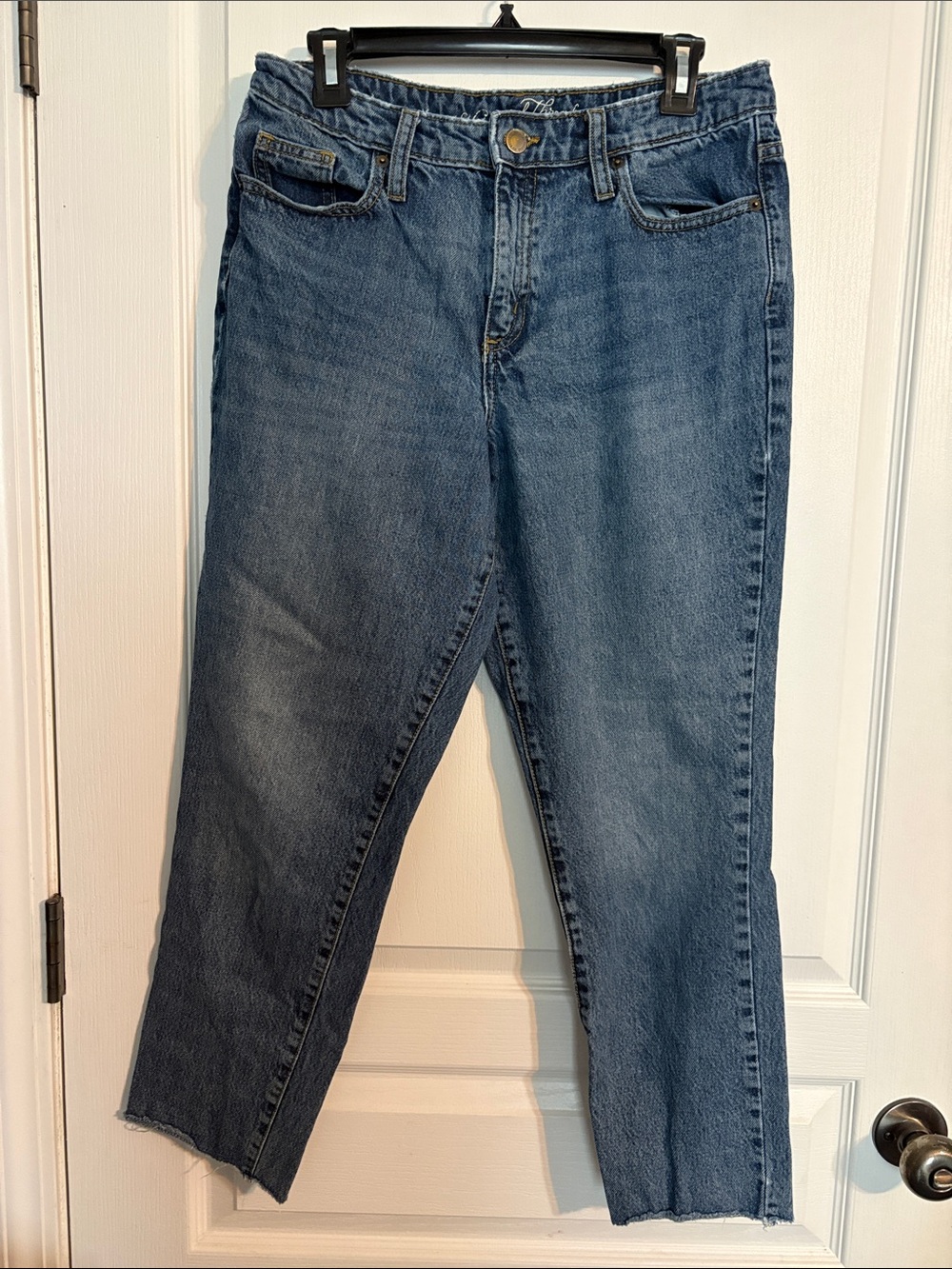 Universal Thread Women's Blue Straight-Leg Jeans